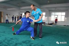 一路汗水一路金，几度风雨夺冠军