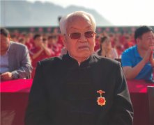 鹅坡武校召开表彰大会，对参加国庆大联欢活动