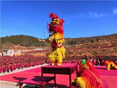 鹅坡武校龙狮队名气不一般，同学